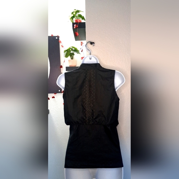 Lululemon Burgundy Full Zip Breathable Mesh Running Vest Women's Size S - Picture 6 of 15